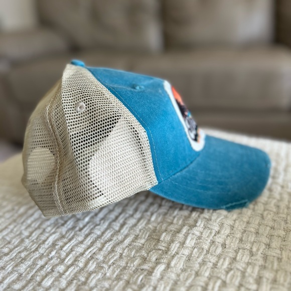 Hat - Picture 6 of 7